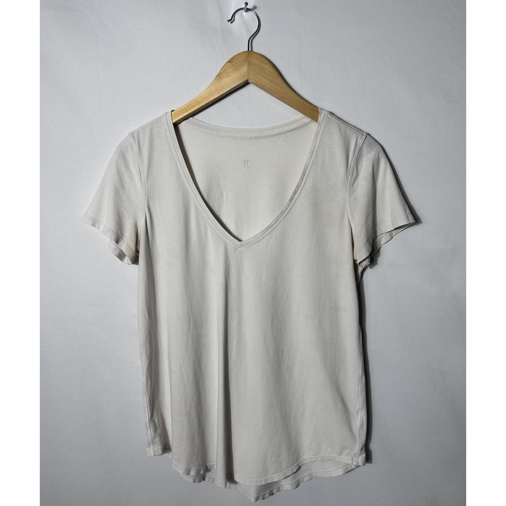 Lululemon Love Tee Shirt Womens Sz 6 White V Neck Short Sleeve Lightweight